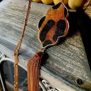 Long Leopard tassel necklace - boutique style NEW